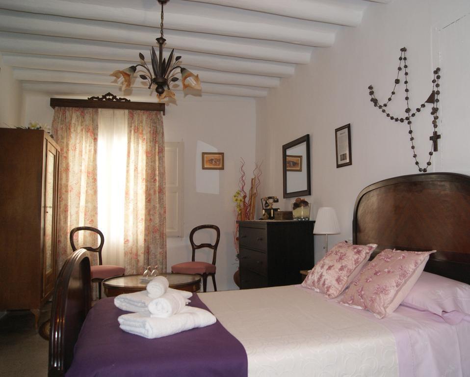 Casa Rural La Casona Urrea de Gaen الغرفة الصورة